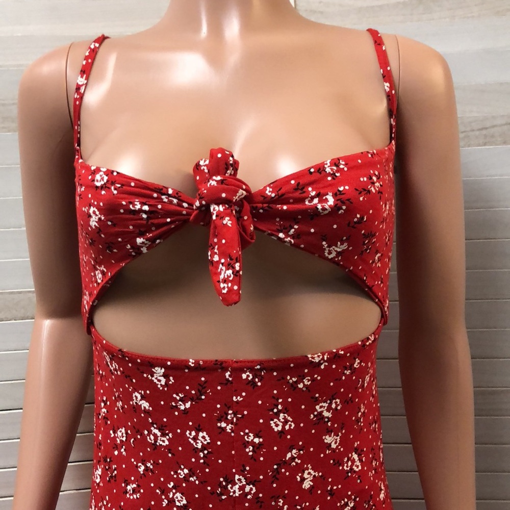 Pretty Little Thing Dress - Picture 5 of 10